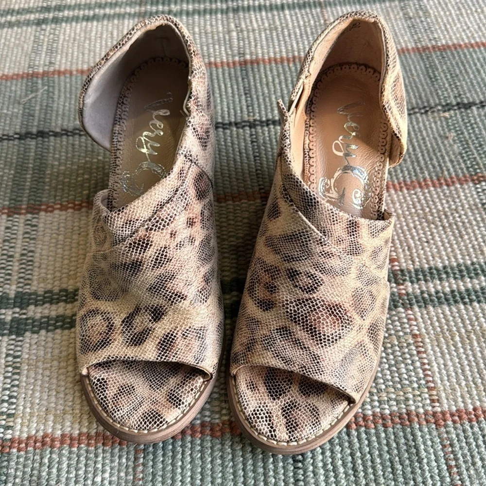 Leopard eedge sandal